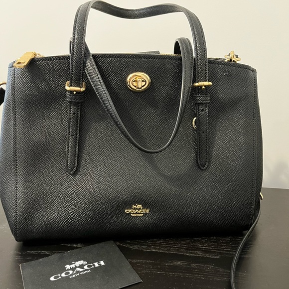 Hardly used perfect size coach purse - Picture 2 of 3